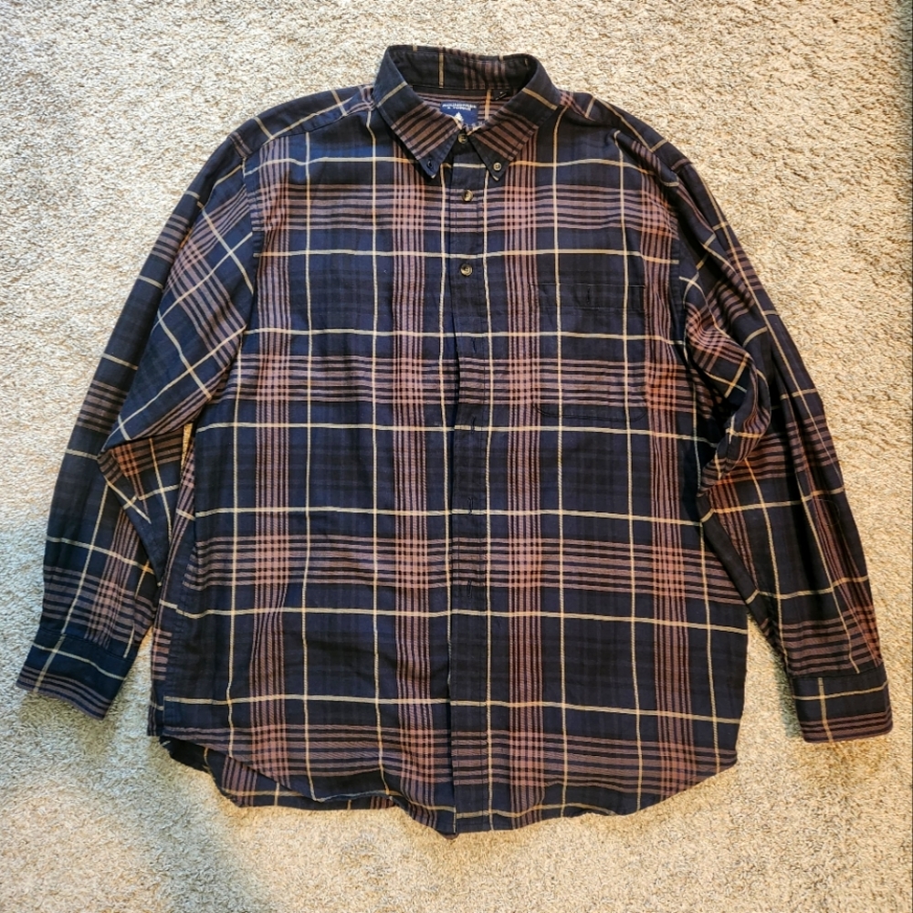 Roundtree &Yorke dress shirt